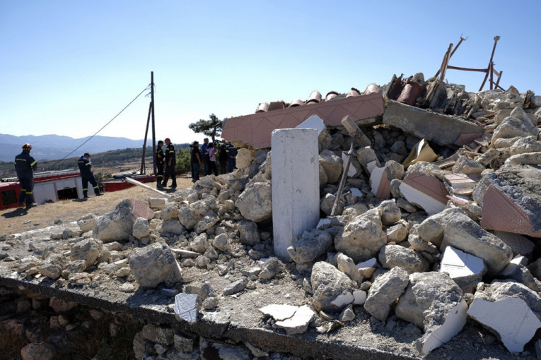 Prva žrtva razornog zemljotresa na Kritu: Muškarac stradao u crkvi, obrušila se kupola (VIDEO)