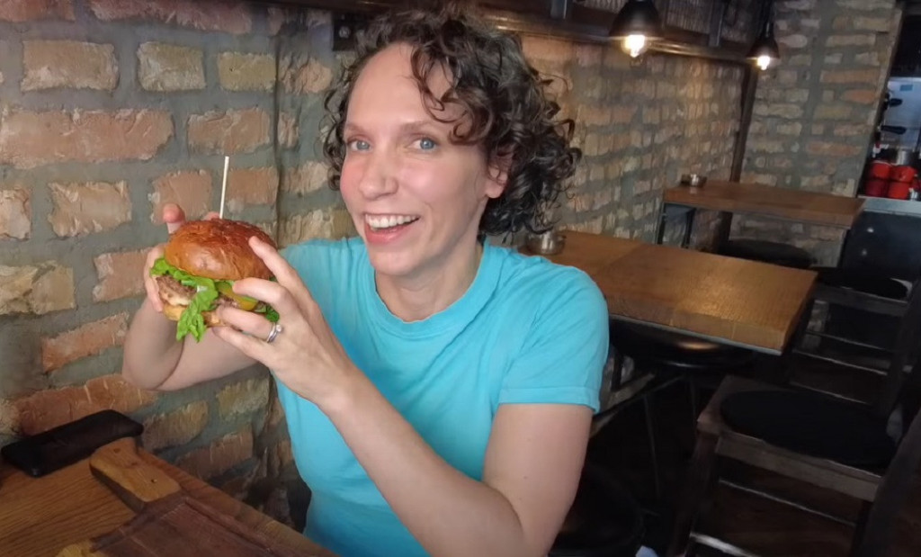 Cene niske, a rakija odlična: Kanađanke živele mesec dana u Beogradu, prestonica ih oduševila! (VIDEO)