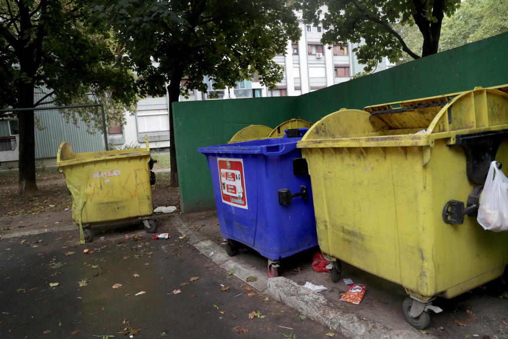 Baba iz pakla bacila bebu u kontejner, a njen muž otkrio jezive detalje: "Unuče sam video i od tada me bolest razdire"