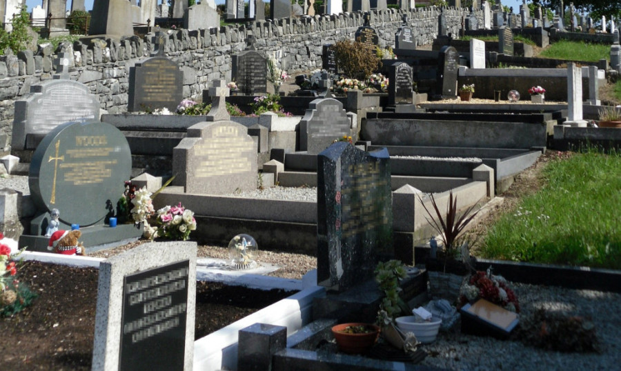 "Dok ne moraju, neće da plaćaju": Šta se dešava kada se dugovi za održavanje grobnih mesta nagomilaju