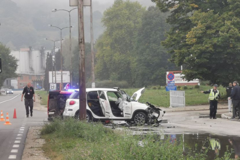 Lančani udes kod Sevojna: "Jeziva scena, jedan automobil na krovu, drugi prepolovljen!" (FOTO)