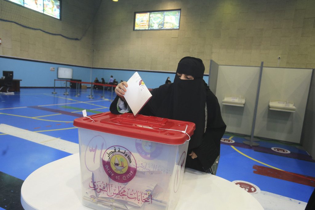 U Kataru se održavaju prvi demokratski izbori: Pravo glasa ima manje od 10 odsto građana