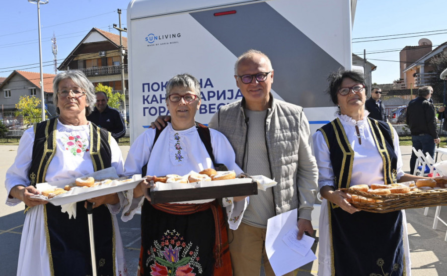 Vesićeva pokretna kancelarija ovog vikenda u Surčinu: Na licu mesta slušamo probleme građana i rešavamo ih