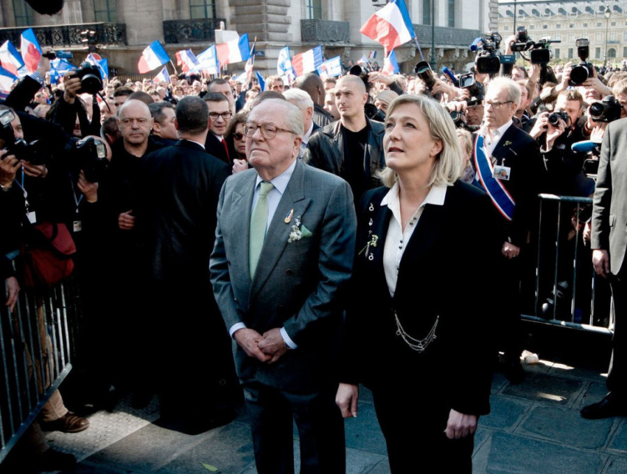 Hospitalizovan otac Marin le Pen! Kontroverzni političar ponovo u bolnici, oglasila se i njegova ćerka