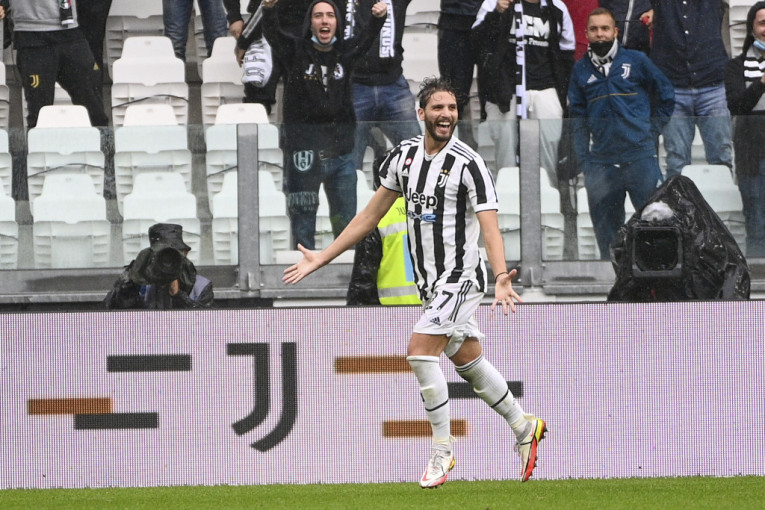Vanja je bio odličan, ali ga je Lokateli u finišu savladao za treću uzastopnu pobedu Juventusa