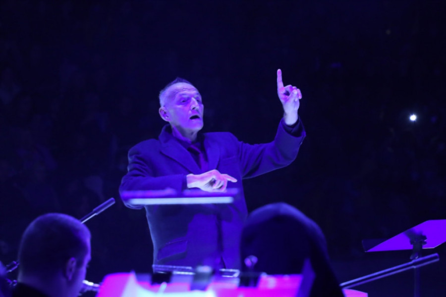 "Rock opera" uprkos oluji: Publika uživala u legendarnim pesmama na Adi