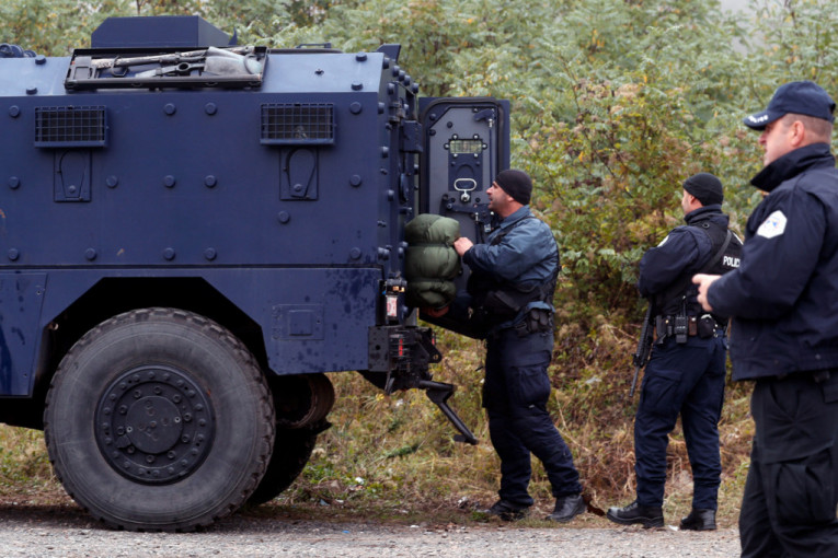 Novi odgovor albanskom teroru: Srpski policajci napustili i administrativne prelaze Jarinje i Brnjak