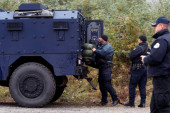 Kosovska policija po hitnom postupku iznajmila tešku mehanizaciju