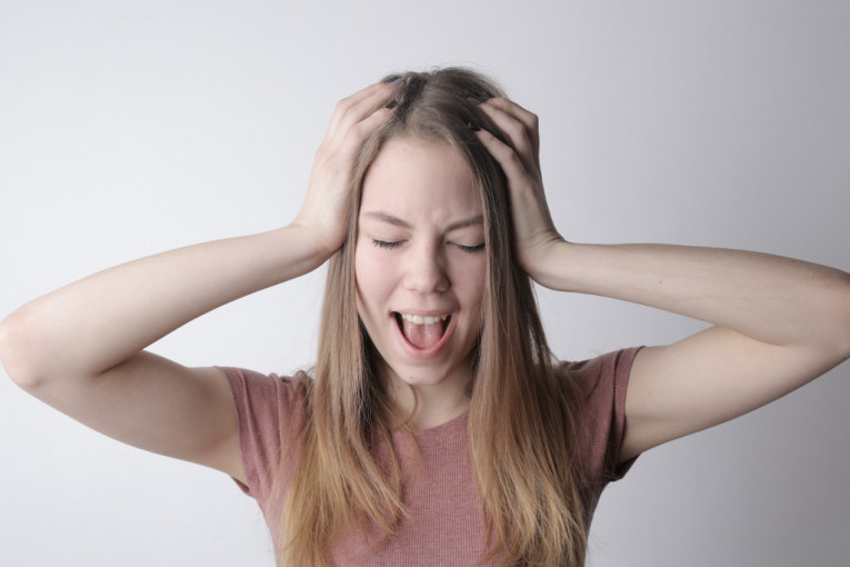 Znate li šta vas boli kad osećate da vas „boli kosa“? I za to postoji objašnjenje