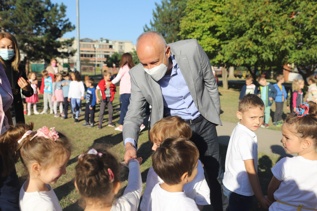 Gradonačelnik povodom obeležavanja "Dečje nedelje": Obezbeđujemo uslove za lepše detinjstvo naših mališana