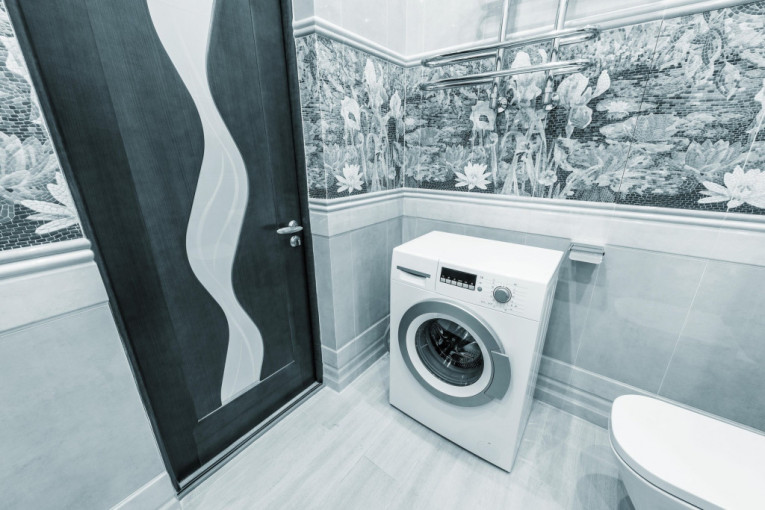 Majstori neće da vam kažu, a TikTok bruji o tome: Ključala voda čisti veš-mašinu bolje nego skupi preparati (VIDEO)