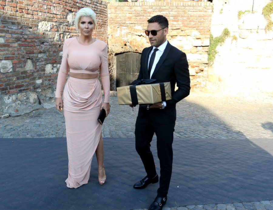 Velelepno zdanje, tri poznata para: Oni su pre Jelene Karleuše i Duška Tošića živeli u luksuznoj vili na Dedinju