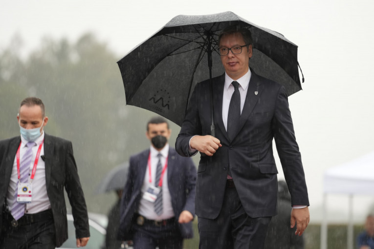 Predsednik Vučić na Samitu EU - Zapadni Balkan: Dočekao ga Janez Janša