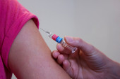 Polovina Rusa ne želi da se vakciniše: U subotu prvi put zabeleženo preko 1.000 umrlih