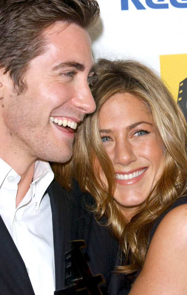 Jastuk kao spas? Džejk Džilenhol dan-danas ne zaboravlja snimanje ove vrele scene sa Dženifer Aniston!