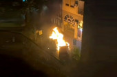 Izgoreli automobili u Novom Sadu pripadaju Snajperovoj žrtvi i njenom ocu! (FOTO, VIDEO)