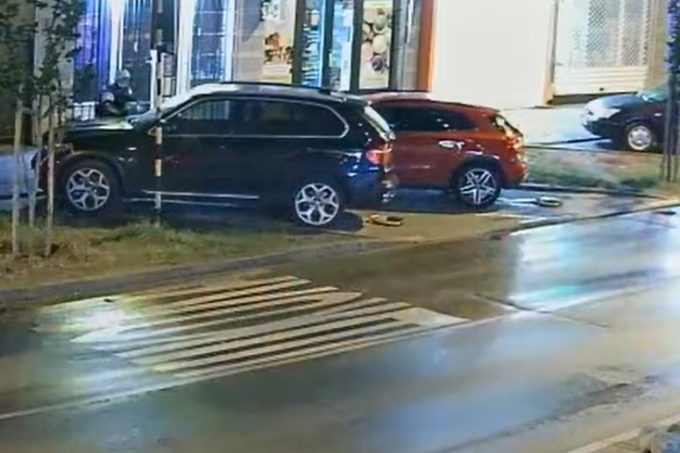 Pred ključno svedočenje protiv Snajpera zapaljeni automobili njegove bivše: Pojavio se snimak počinioca! (VIDEO)