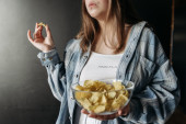 Ne možete da prestanete da jedete kada ste nervozni? Evo šta stres radi mozgu, hormonima i apetitu