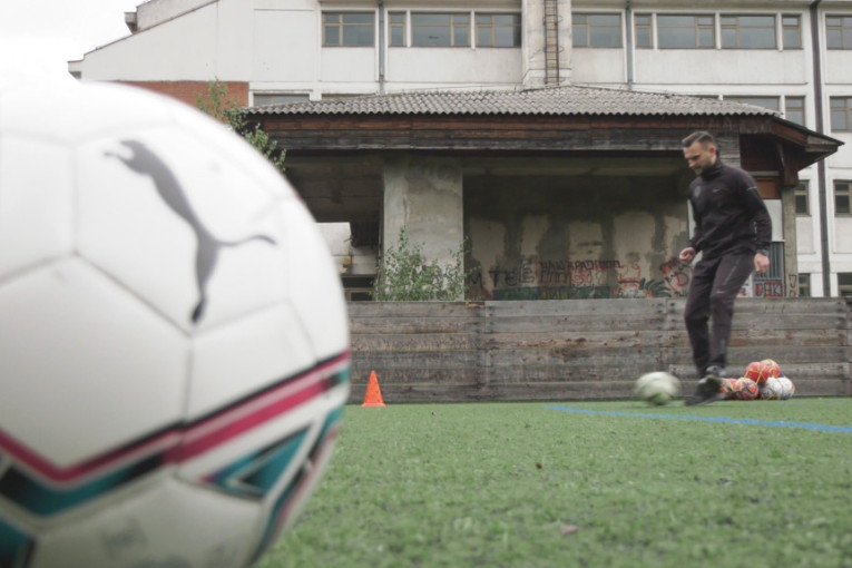 Predviđali su mu kraj, a on je pobedio smrt za 17 dana: Emir je heroj za svakog čoveka