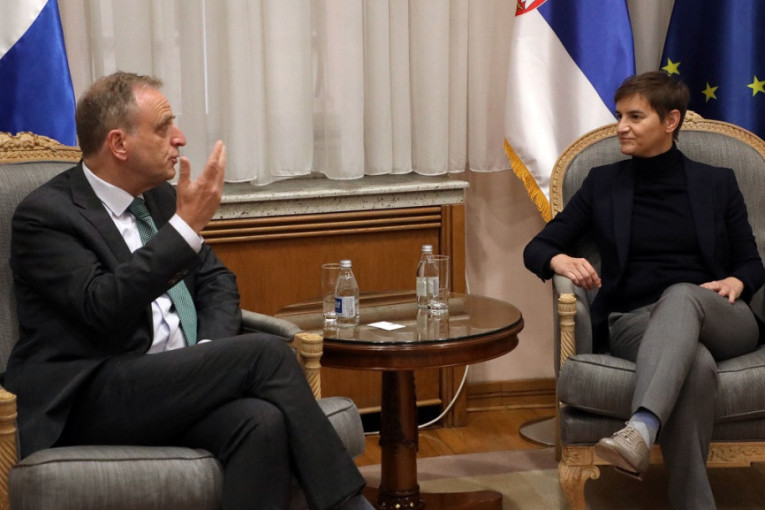 "Prioritet jačanje bilateralnih odnosa dveju zemalja": Premijerka Brnabić razgovarala sa novoimenovanim ambasadorom Holandije