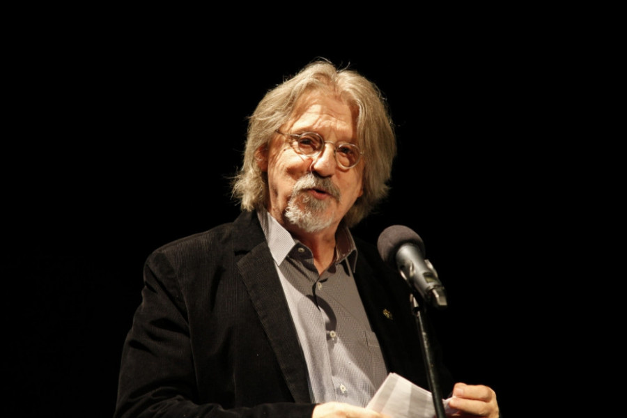 Anegdote sa predstava, proba i iz pozorišnog bifea zapisane na kutijama šibica i salvetama: "Cacijev uspomenar" u Teatrijumu