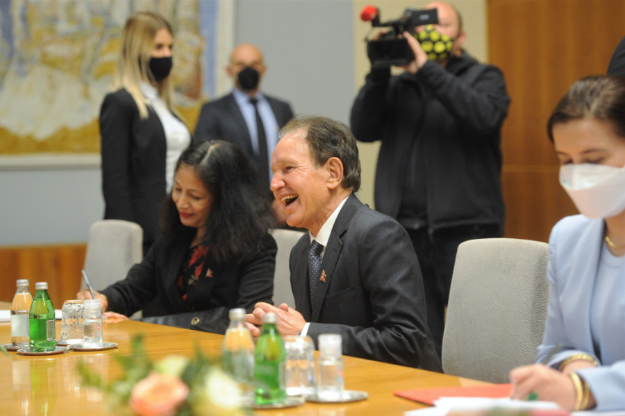 Susret sa prijateljima: Predsednik Vučić poželeo dobrodošlicu nesvrstanim zemljama (FOTO)