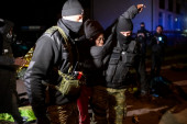 Napeto na granici Poljske i Belorusije: Vojnici zapretili da će pucati!