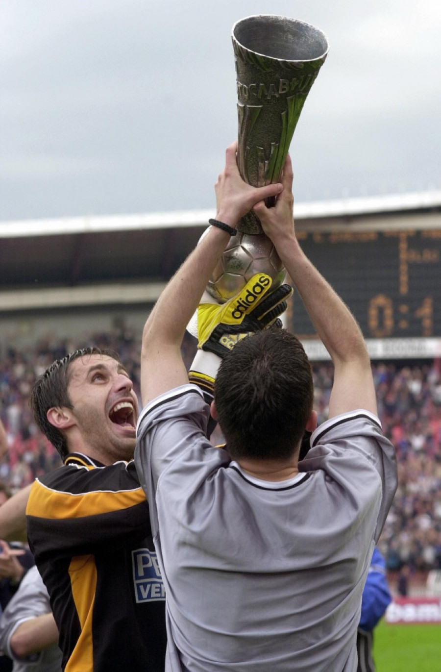 Pljuju fudbalere? Nije ni čudo: Poledica ogorčen zbog izostanka pomoći bolesnom golmanu