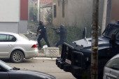 Albanski huligani zajedno sa ROSU upadaju u Severnu Mitrovicu: Priština pažljivo isplanirala napad na Srbe (FOTO)