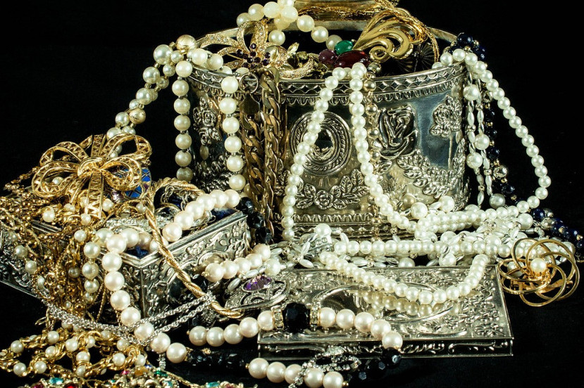 Vaš nakit više ne možete da prodate svakoj zlatari: Novi zakon, novi žigovi i pravila