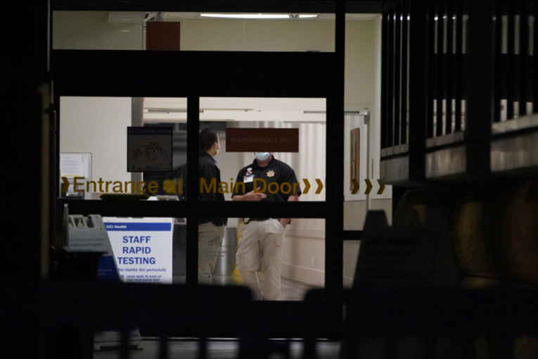 Bil Klinton u bolnici! (VIDEO)