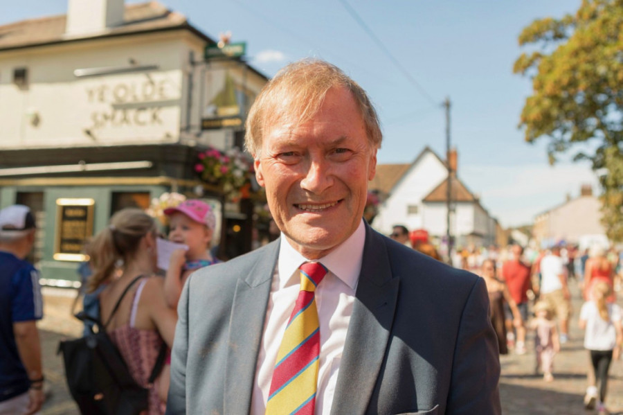 Razjareni napadač nije mogao da prestane da se iživljava nad njenim telom: Dejvid Ejms nije prvi britanski poslanik koji je ubijen