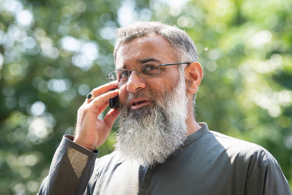 Objavljena slika teroriste koji je ubio poslanika Ejmsa: Bio je uzoran mladić, a onda se radikalizovao preko Jutjuba (FOTO)