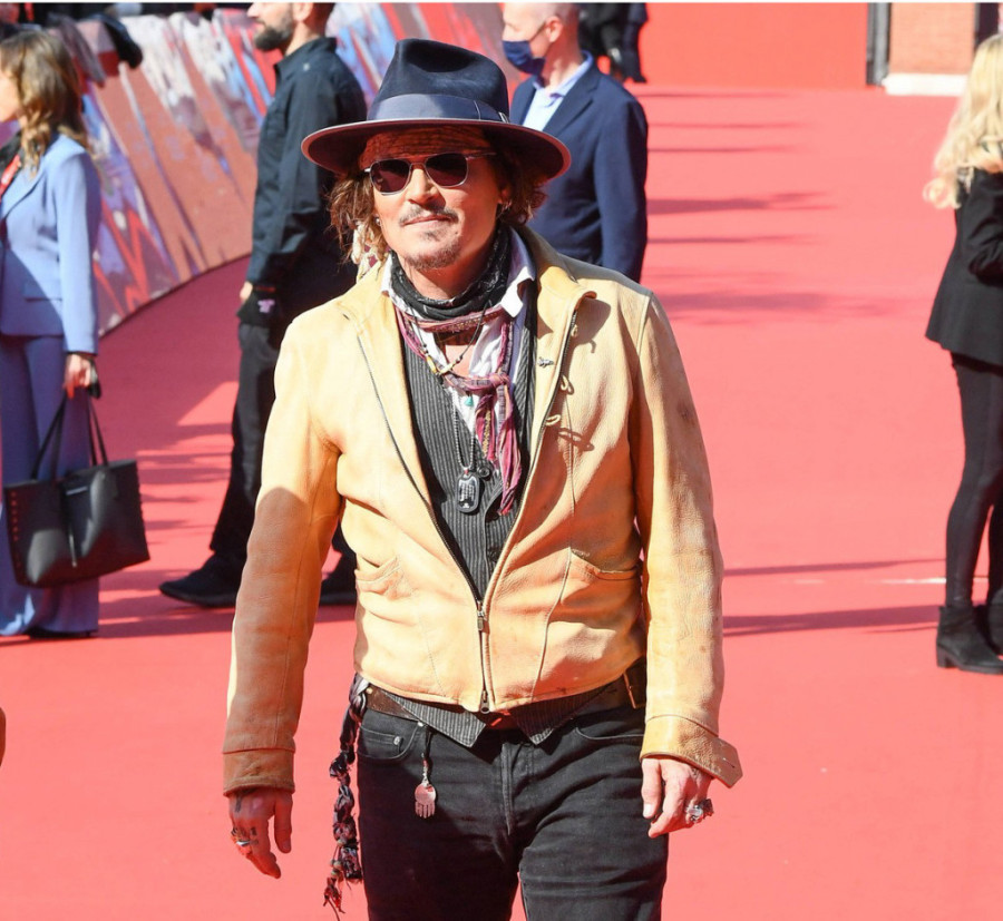 Džoni Dep kupuje kuću u Srbiji? Luksuzna nekretnina u raju za poznate, odmah pored Novaka!