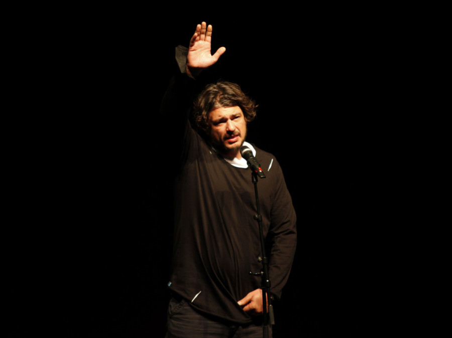 Tuga na sceni na kojoj on više nikada neće igrati: Održana komemoracija u čast Marku Živiću (FOTO)