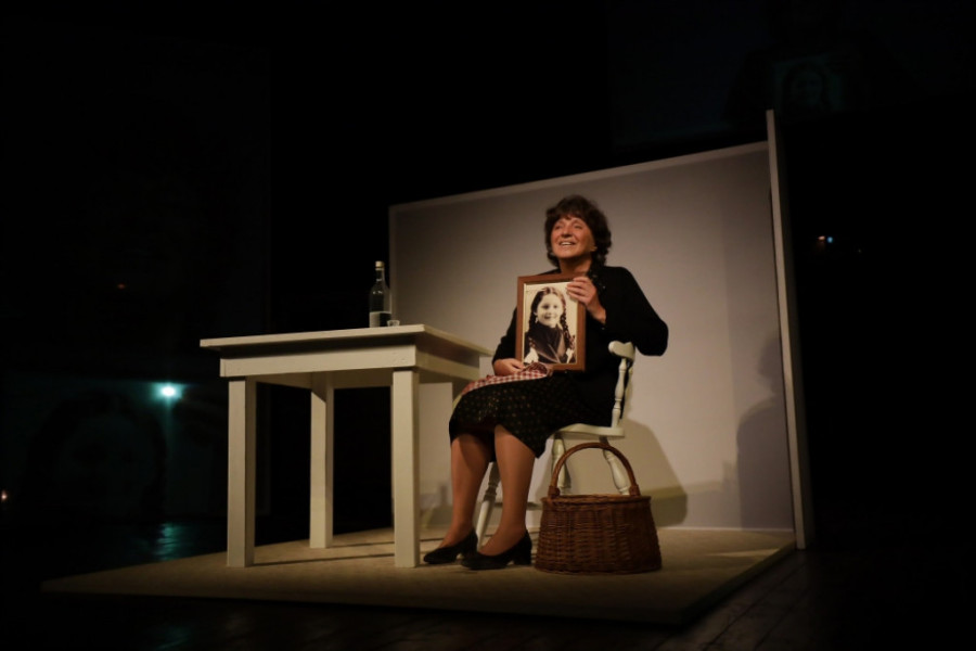 Prve fotografije Mirjane Karanović kao Petrije: Glumica posle 4 decenije ponovo igra kultnu ulogu (FOTO)