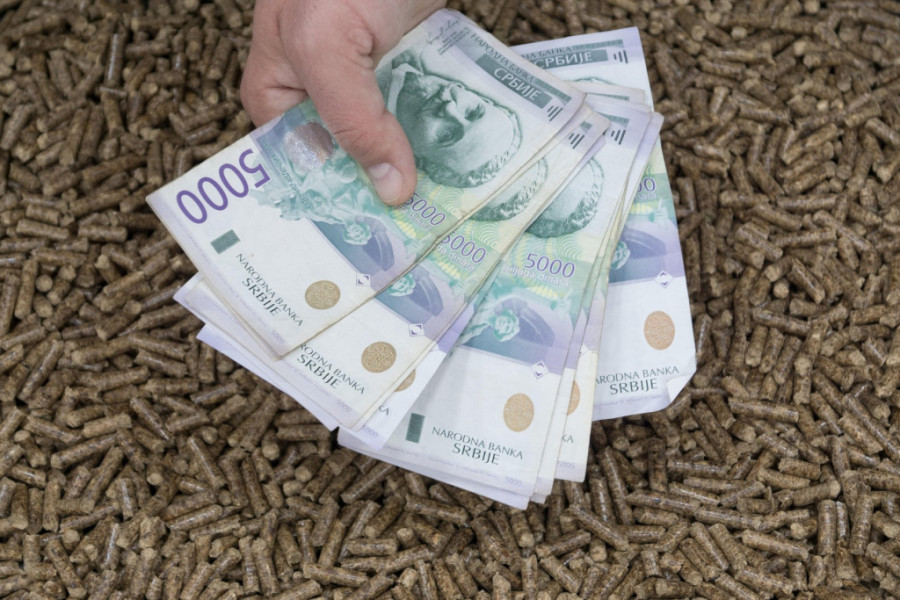 Velika potražnja za ogrevom i peletom u Srbiji: Cene rastu, stovarišta opustošena!