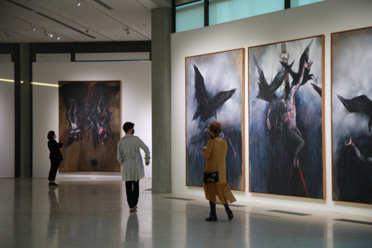 Mračne slike koje otrežnjuju: Izložba Vladimira Veličkovića otvorena u Muzeju savremene umetnosti