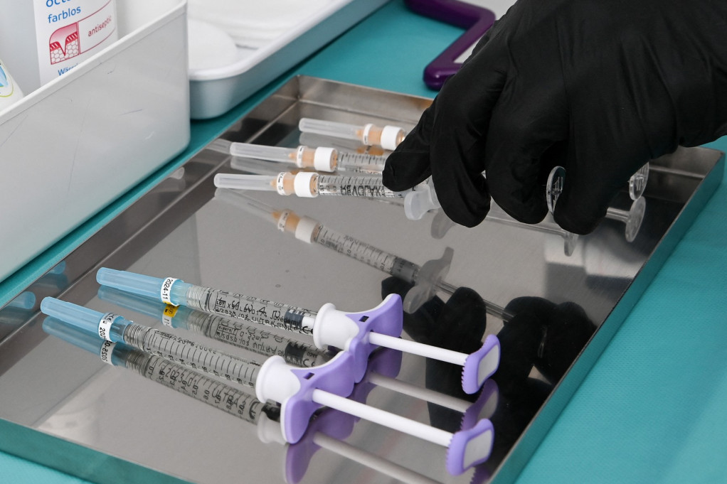 Kakav podvig: Operacija na otvorenom srcu izvedena nasred ulice, hirurg za sedam minuta spasao čoveka