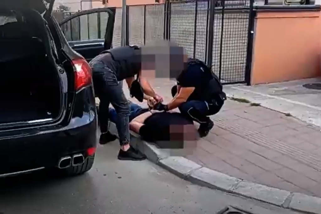 Snimak hapšenja u slučaju ubijene porodice: Policija odmah reagovala nakon Džonićeve izjave (VIDEO)