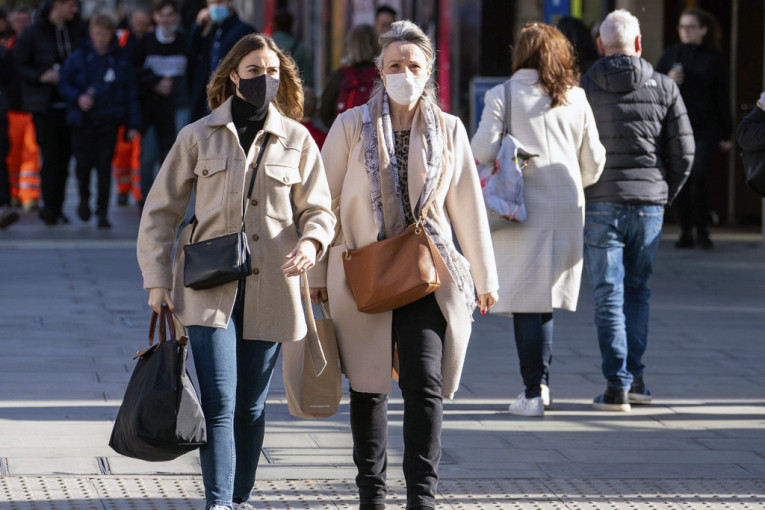 U Austriji uskoro povratak maski zbog dramatičnog broja zaraženih, evo gde će građani morati da je nose!