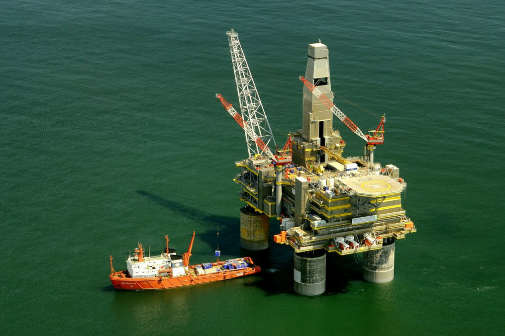 Naftna platforma postaje turistički rizort u sred Persijskog zaliva! (VIDEO)