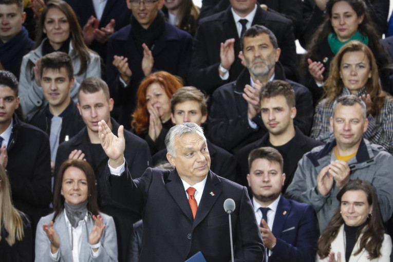 Orban proglasio pobedu! "Osvojili smo toliko da se može videti sa Meseca, a sigurno iz Brisela"