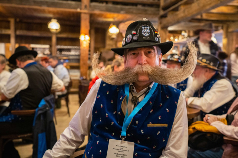 Na Olimpijadi brkova i brada berberi izabrali najlepše