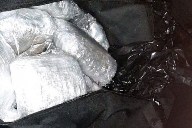 Uhapšen diler u Bačkoj Topoli: Našli mu 45 kilograma marihuane