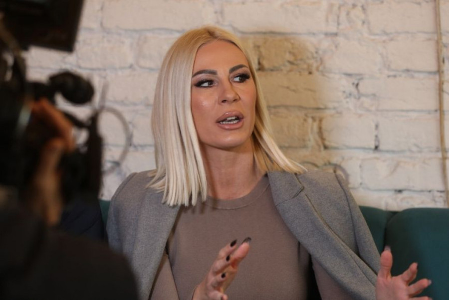 Vesna Đogani sa sinom doživela saobraćajnu nezgodu! Evo gde je u to vreme bio Đole