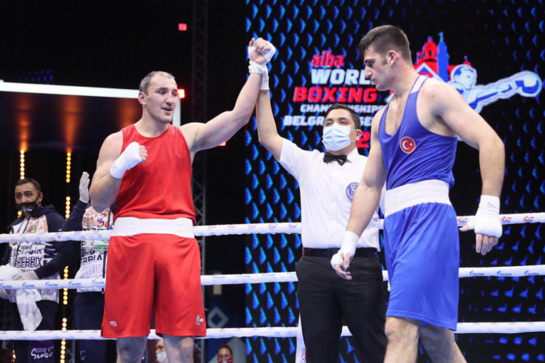 Tri od tri Srbije na SP u boksu: Magomedov preko Turčina u drugo kolo