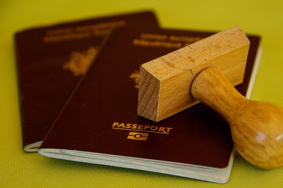 SAD izdale prvi pasoš sa oznakom X umesto roda onog ko ga je izvadio