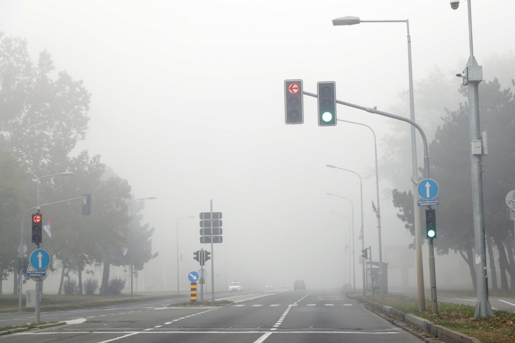 Magla okovala Srbiju, vidiljivost je na nekim deonicama smanjena na 400 metara