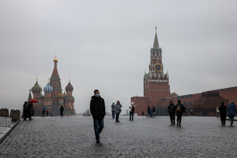 Moskva u strogom lokdaunu: Nedelju dana skoro ništa neće raditi, rekordan broj zaraženih (VIDEO)